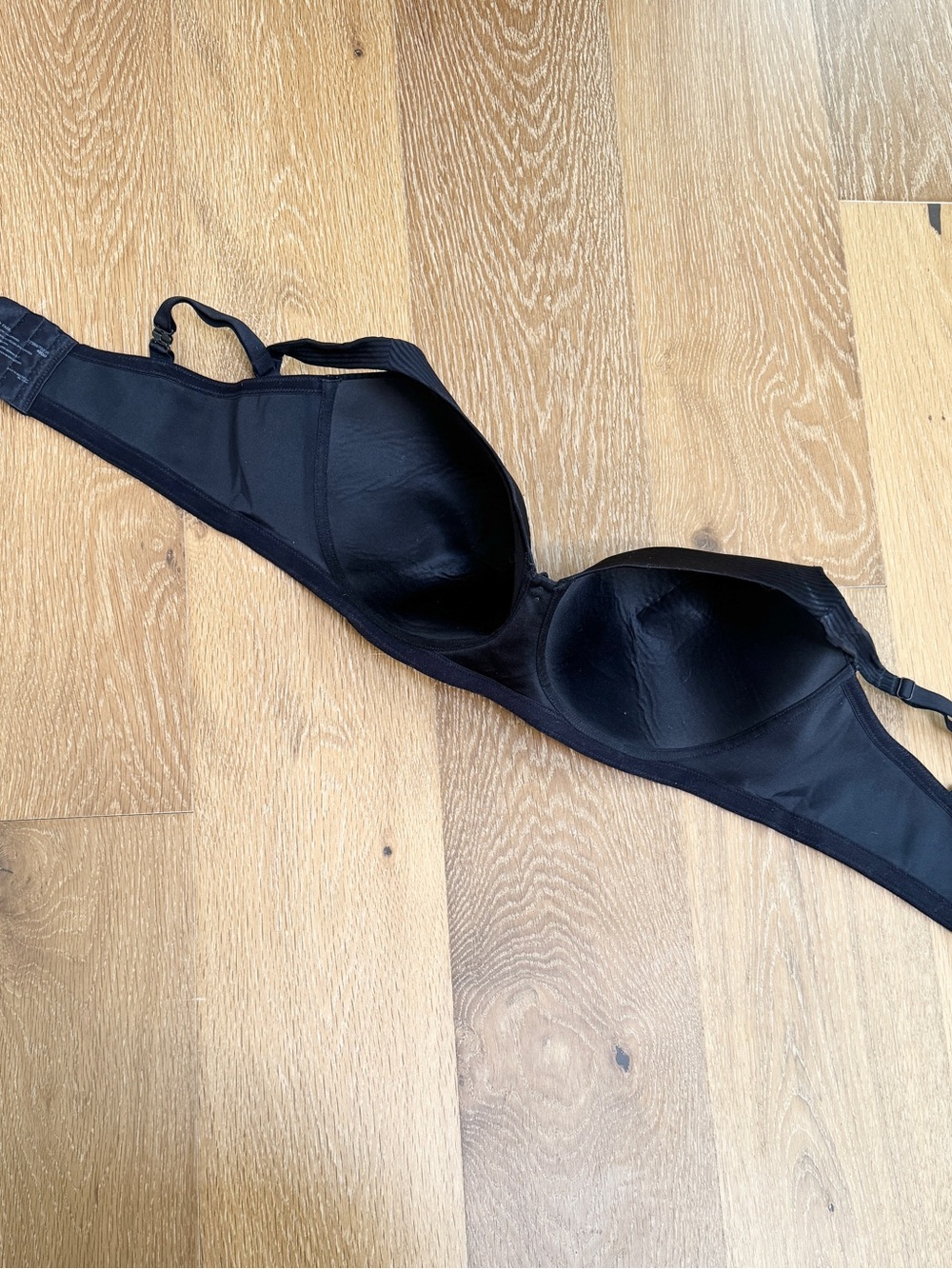 Vanity Fair Radiant Comfort Black Full Coverage Bra 40DD - Picture 6 of 7